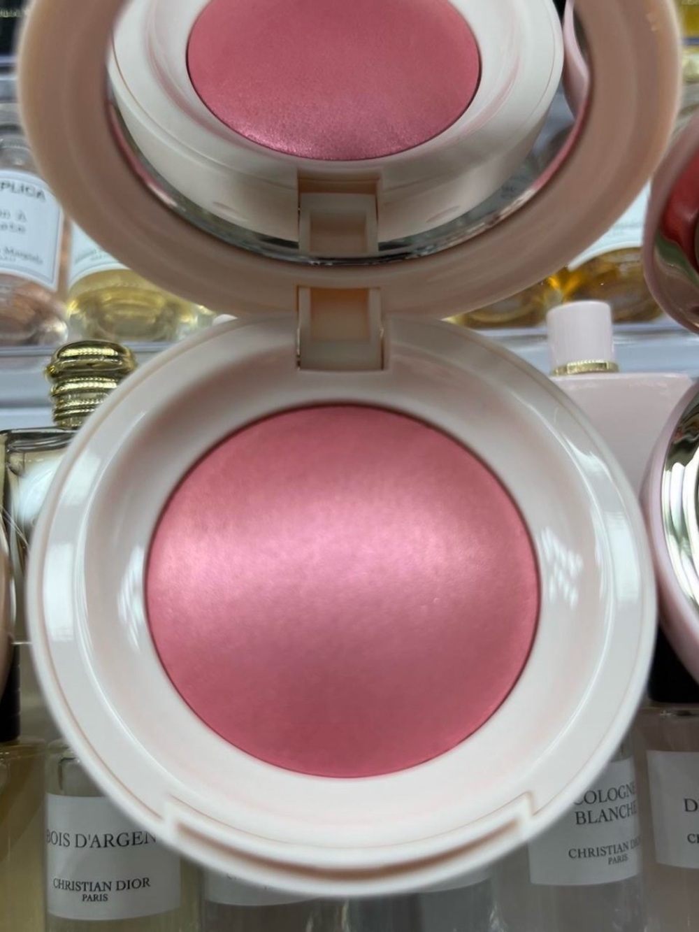 Rare Beauty Dome Highlighter  — Rosy Pink Glow. Shade Happy. New WITHOUT the box